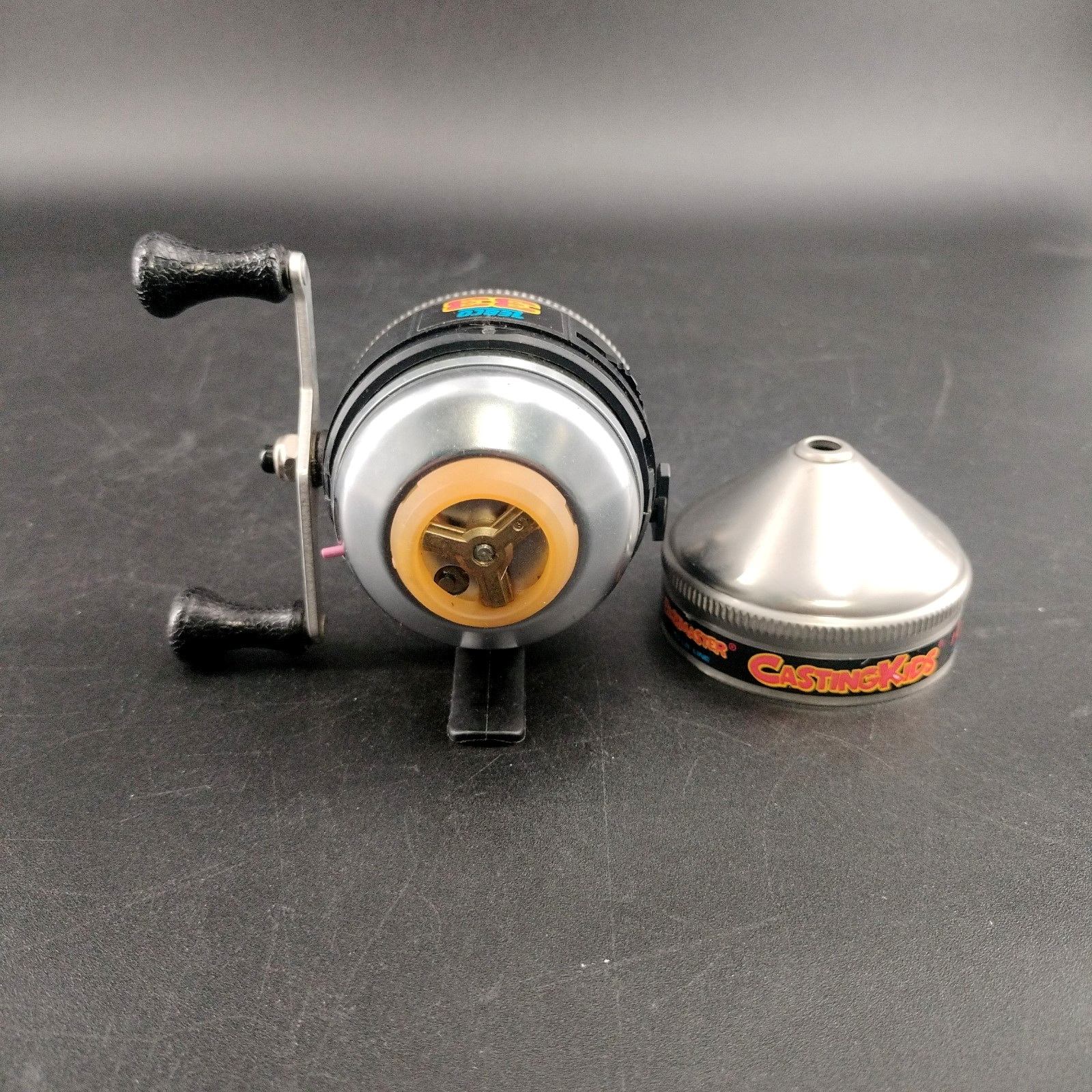 VINTAGE ZEBCO 33 BASSMASTER CASTING KIDS REEL – RARE ZEBCO REEL – NICE !!!
