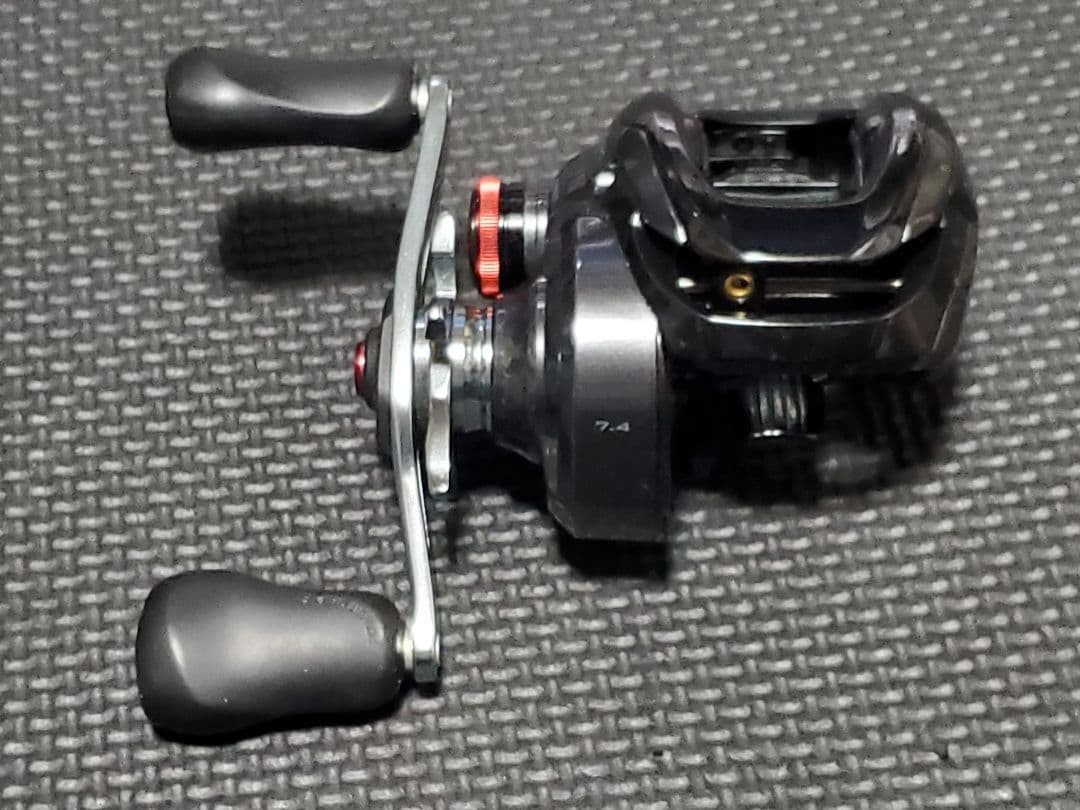 Shimano 24 Scorpion MD 200HG Baitcasting Reel Black Japan Used