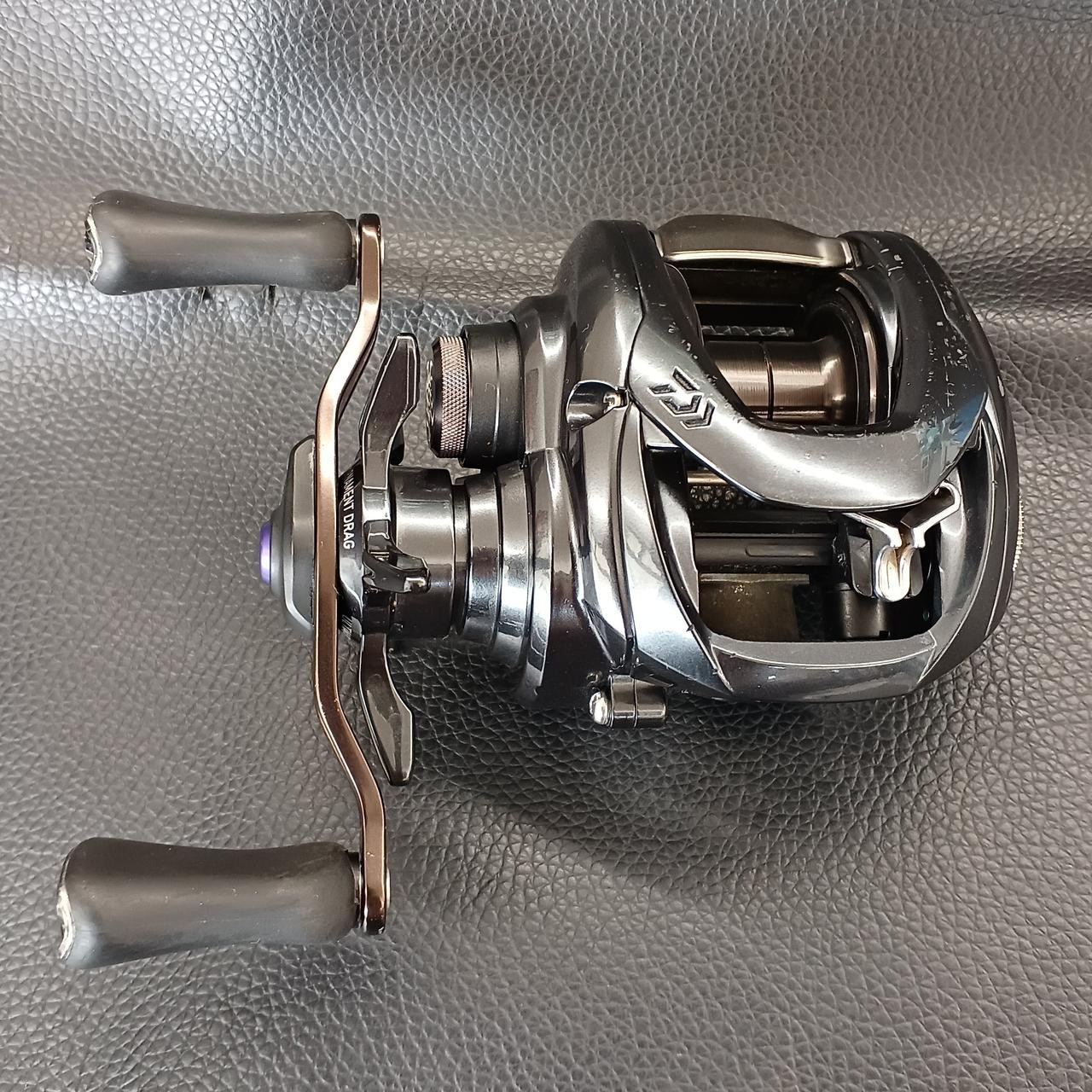 Daiwa Tatula SV TW 103XHL Baitcasting Reel 7.9 oz, 7.9 in, 20 lb Drag