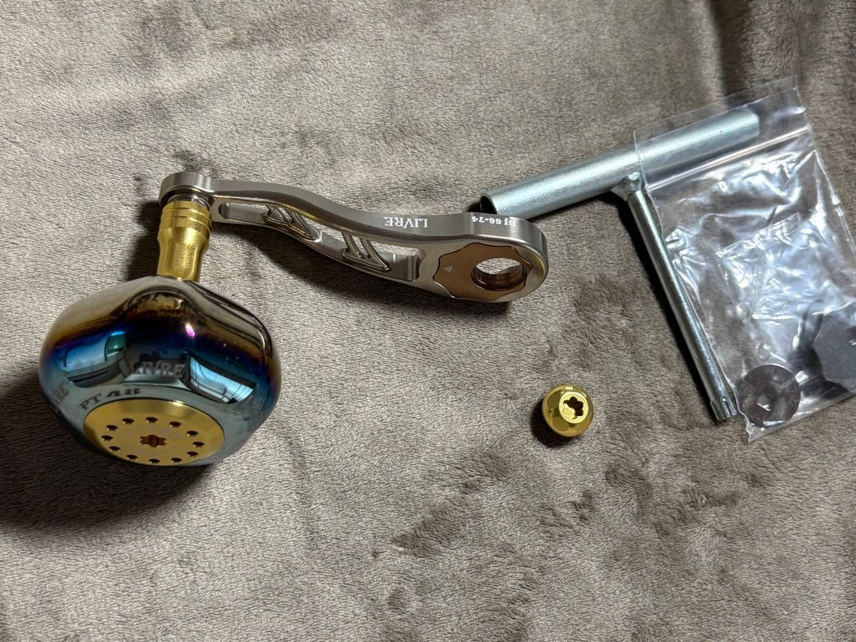 MEGATECH (LIVRE) BJ 66-74PT with center nut (Titanium P + Gold G) For M7 right