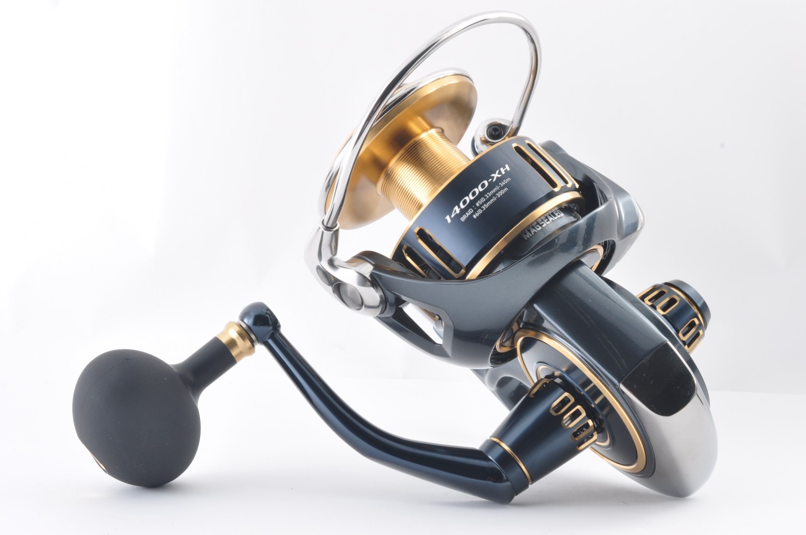Daiwa 25 SALTIGA 14000-XH Spinning Reel Shipping From Japan New