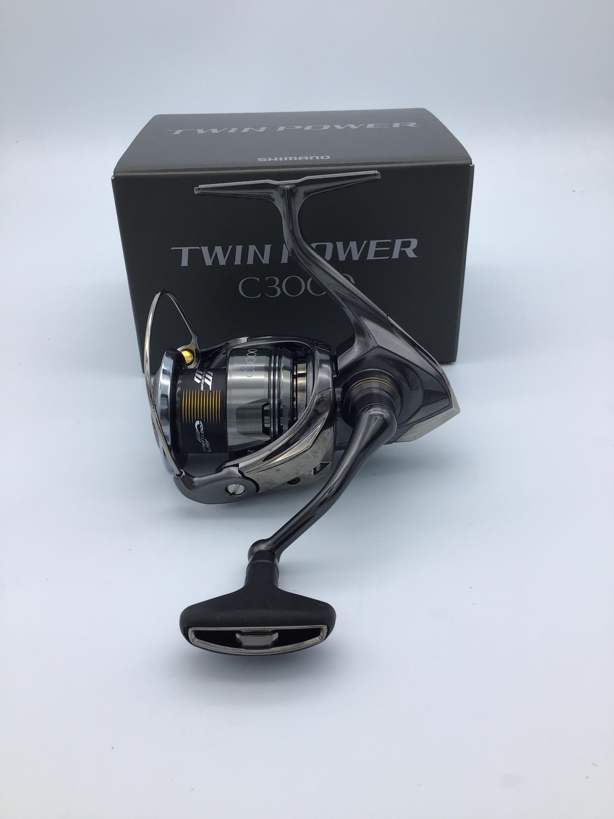 Shimano 24 Twin Power C3000 Gear ratio: 5.1 Maxdrag 9kg Spinning Reel