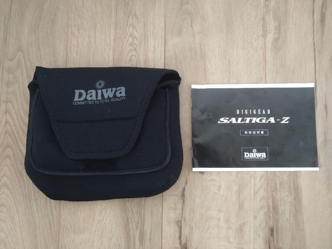 Daiwa Saltiga Z6000 Spinning Reel Saltwater Heavy Duty Used with Case Japan