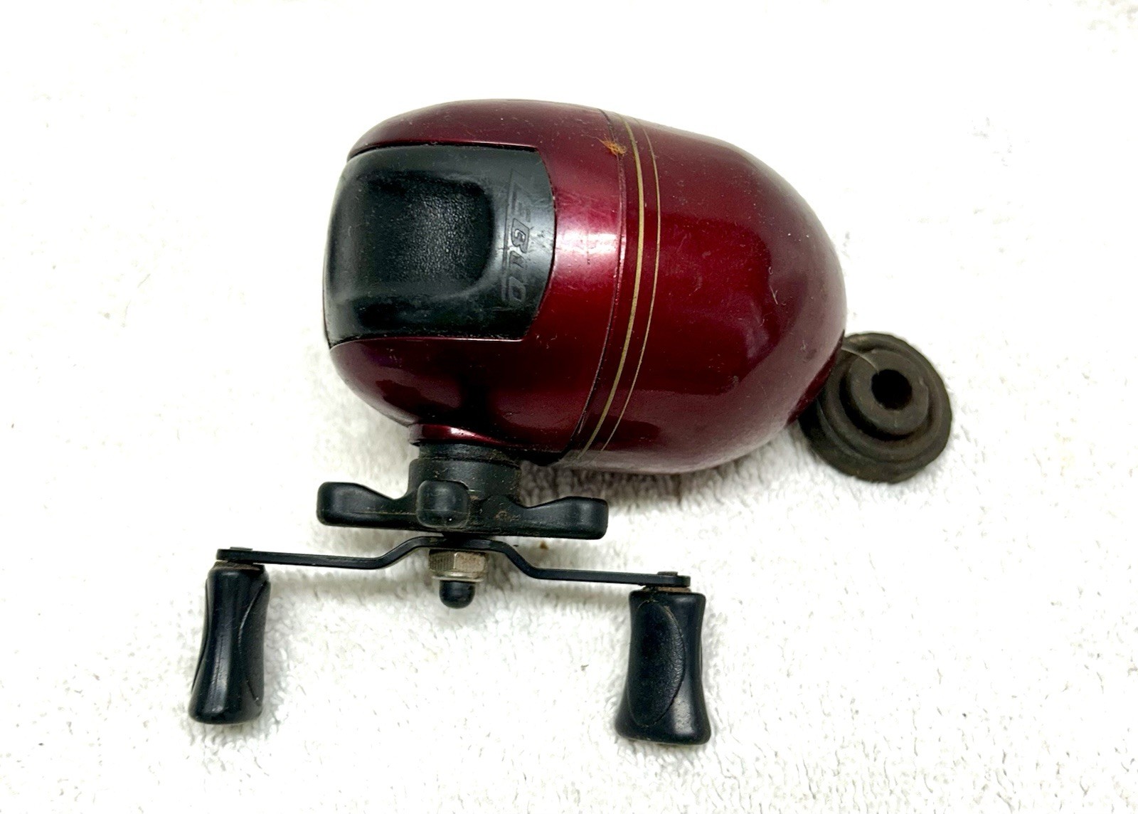 Zebco Red Spincast Fishing Reel (SH3)