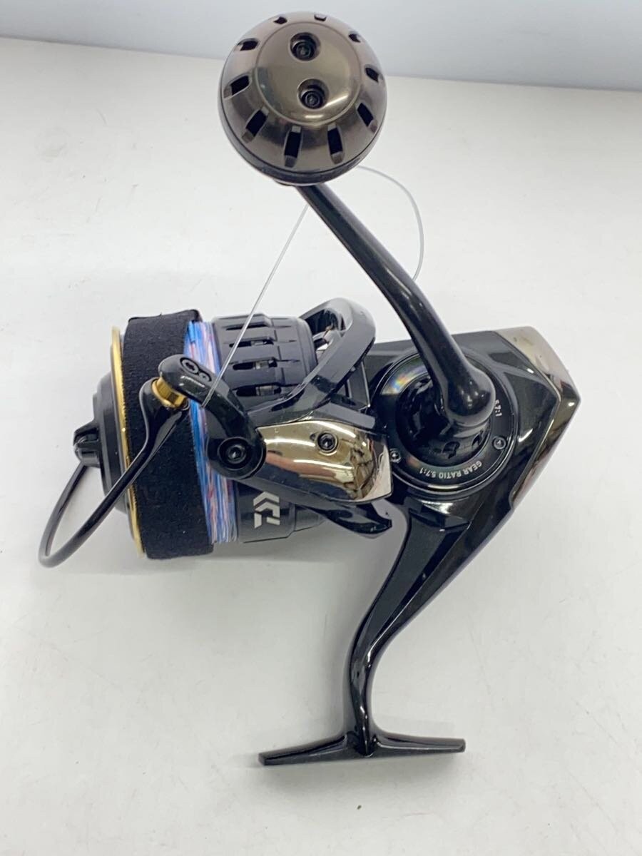 Daiwa Saltiga 7000H Dogfight Spinning Reel – Used, From Japan