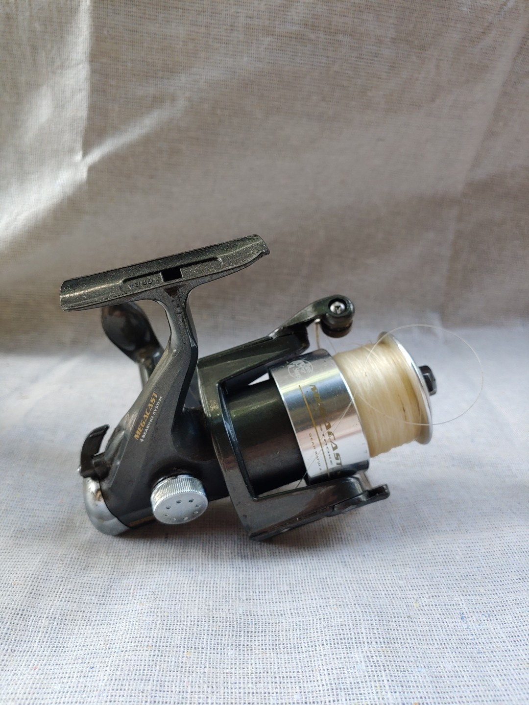 Bass Pro Shops Megacast MC40FA Long Stroke System Fishing Reel