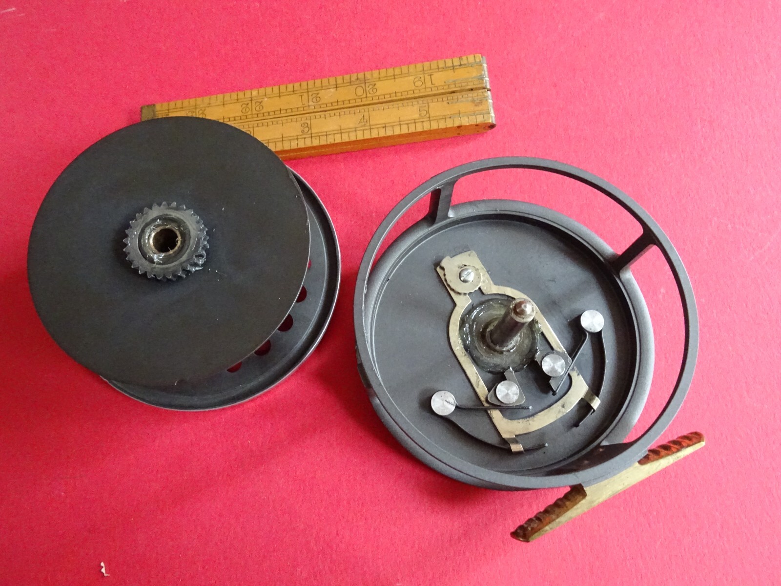 A VERY GOOD VINTAGE LIGHTLY USED HARDY MARQUIS SALMON NO.2 FLY FISHING REEL
