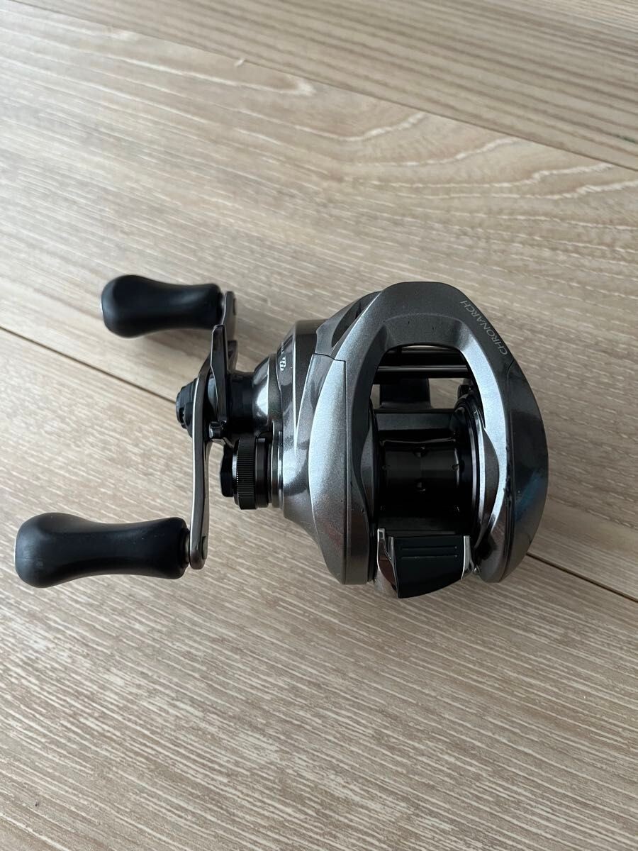 Shimano 17 CHRONARCH MGL 151HG Baitcasting Reel 7.1:1 Left Handed Gear Fishing