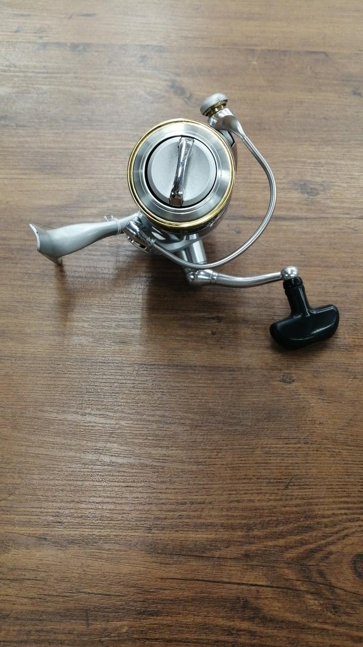 Daiwa LUVIAS 2506 Spinning Reel For 14Y+ Japan