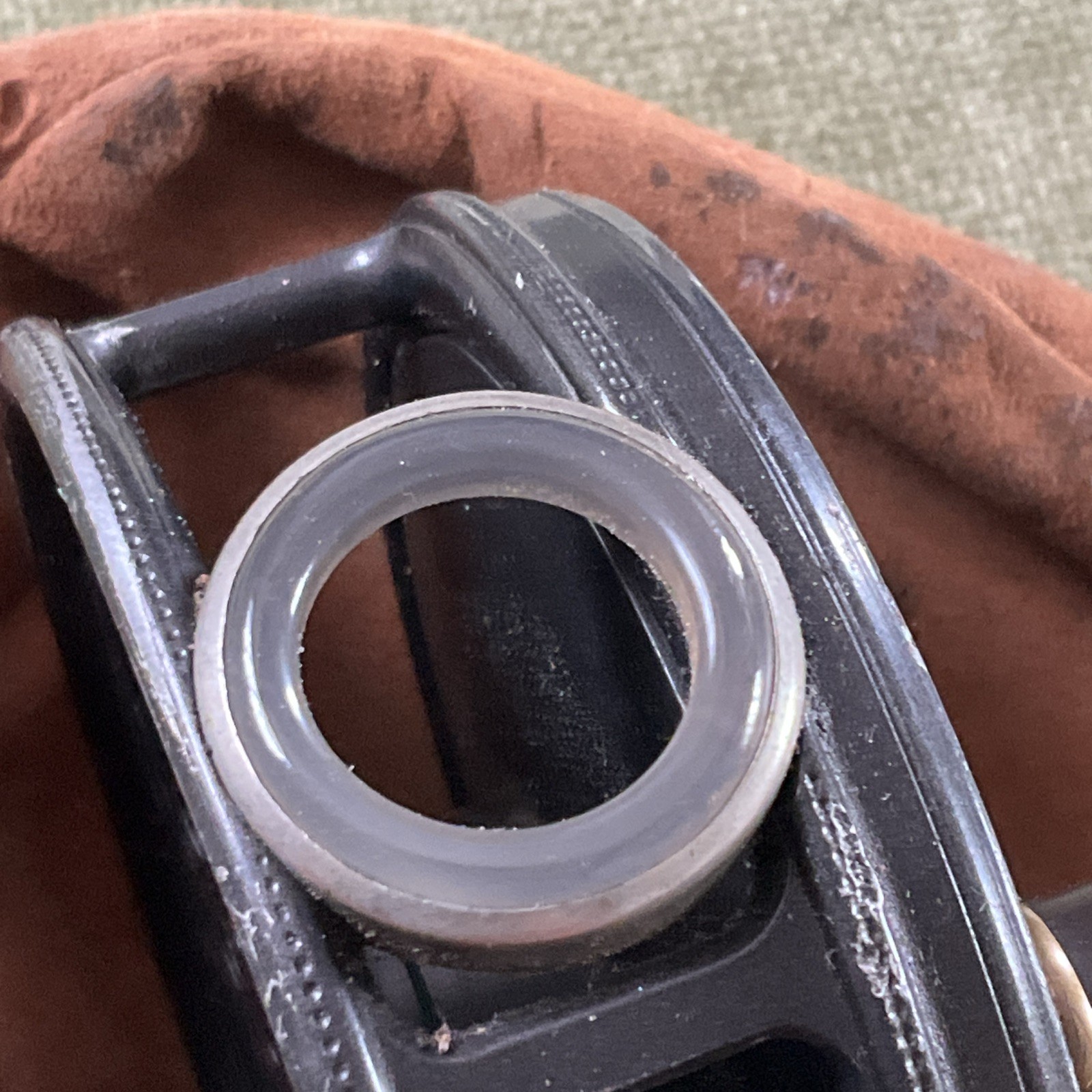 A VINTAGE HARDY PERFECT 3 1/8″ TROUT FISHING REEL, AGATE LINEGUIDE.