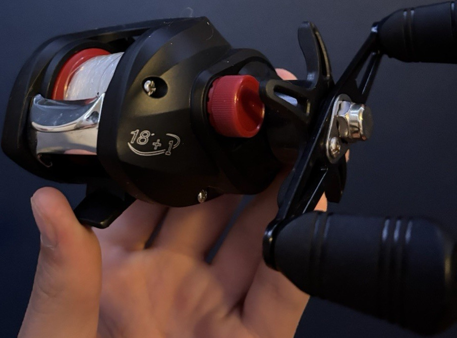 Baitcast Reel AK200 Right Hand 7.2:1 Black Red Silver 0.23mm-180m 0.28mm-150m