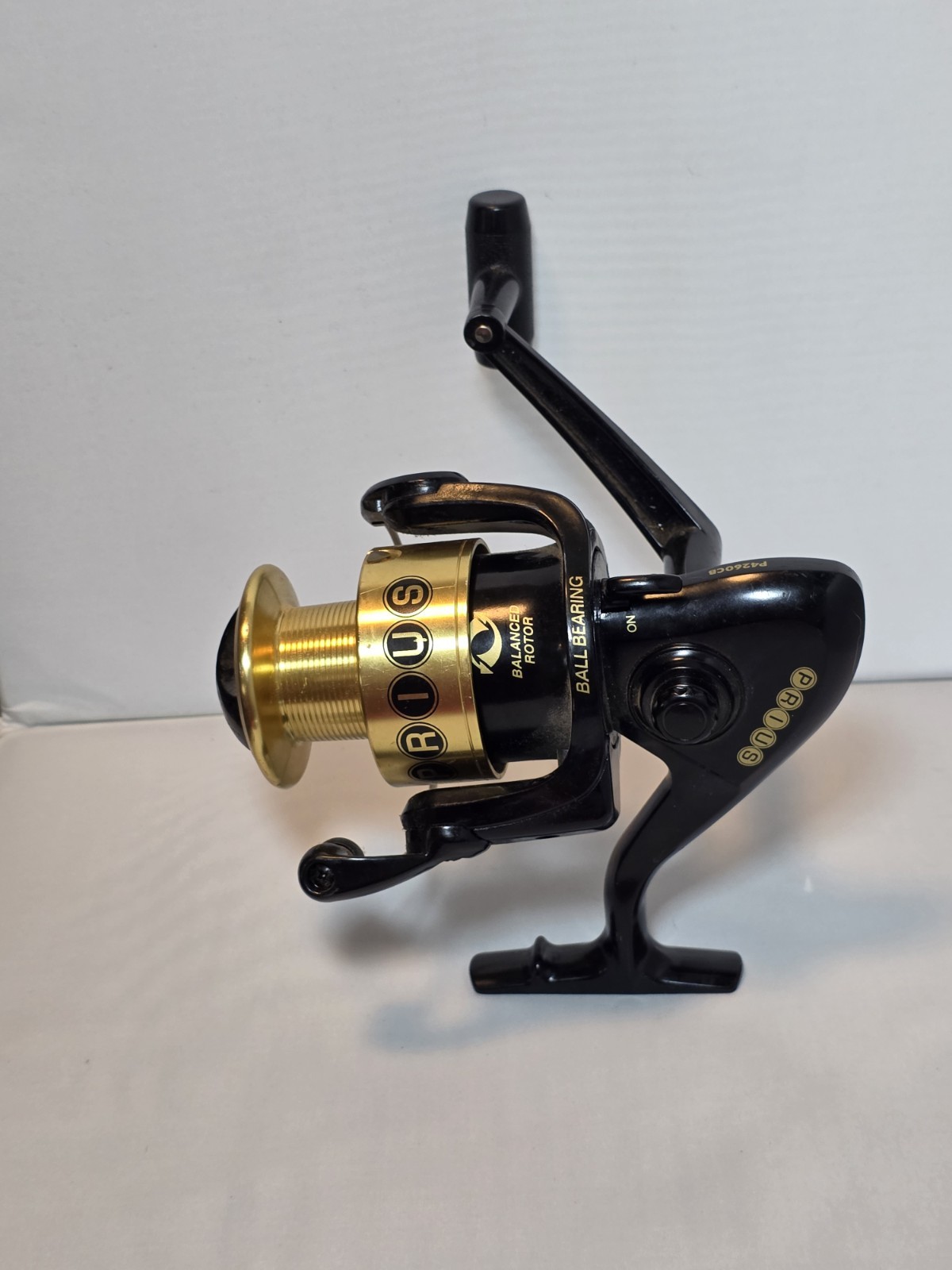 Shakespear Pruis P4260CB Big-game Spinning Fishing Reel Gear Ratio 4.6:1