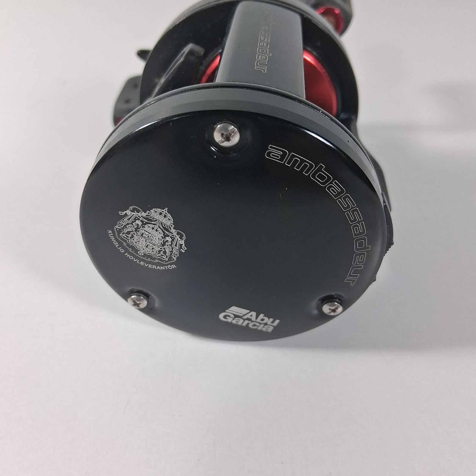 Abu Garcia Ambassadeur 6600 STX Baitcast Reel 5.9:1 Gear Ratio Black/Red