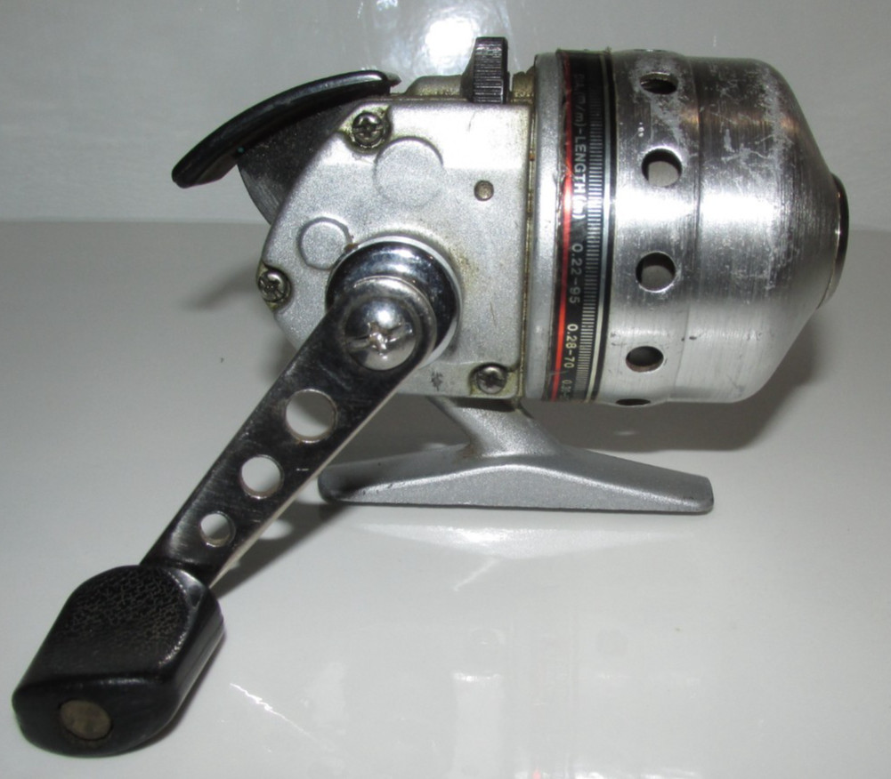 R #43 – VTG DAIWA RS8ORL SPINCAST FISHING REEL – KOREA – Reels Smoothly