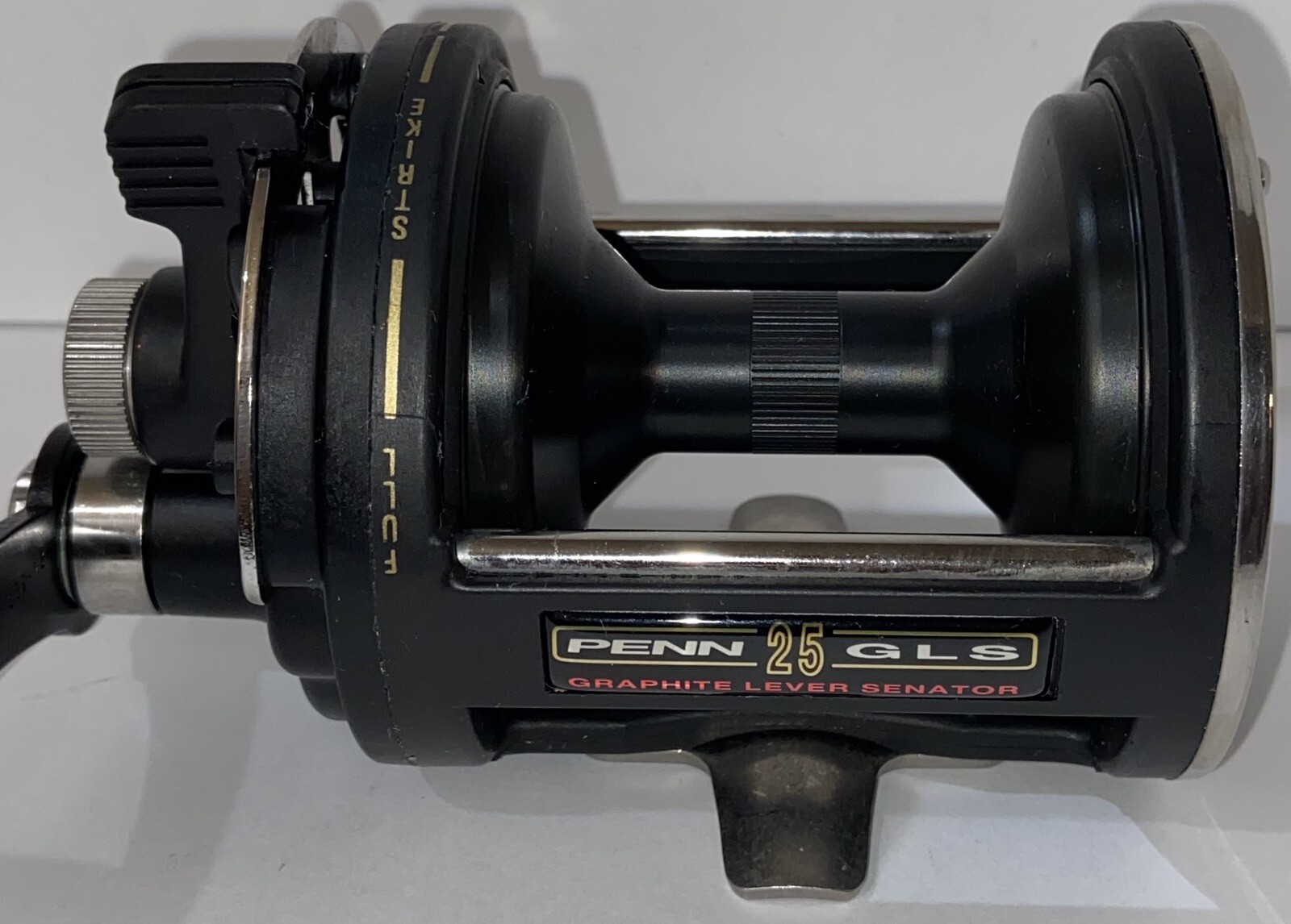 PENN REELS FISHING REEL PENN 25 GLS GRAPHITE LEVER SENATOR 4 BALL BEARINGS NEW