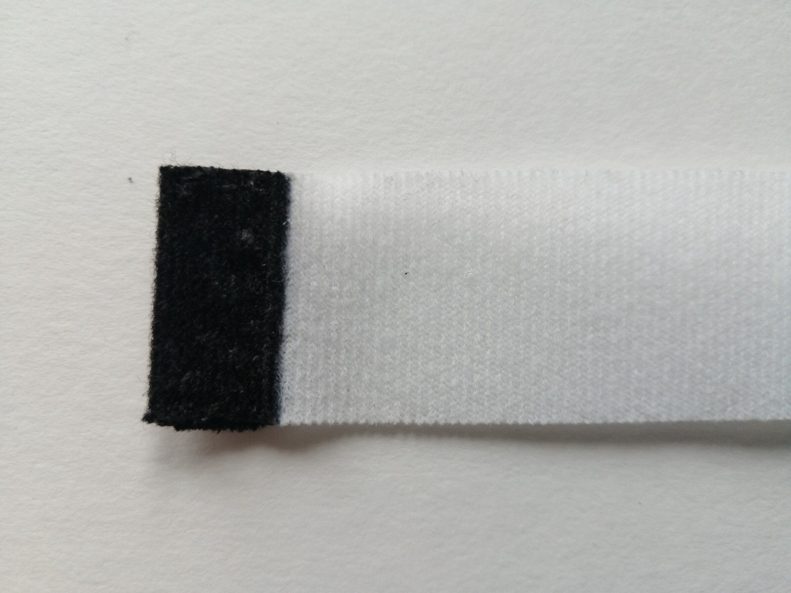 *** WHITE HOOK & LOOP FLY REEL SPOOL BANDS – LINE ID & RETAINER IN ONE ***