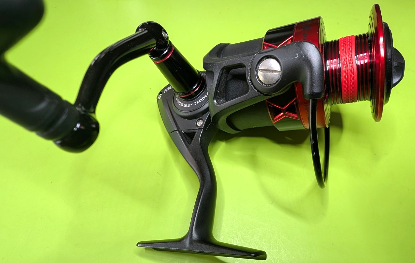 PENN Fierce IV Spinning Fishing Reel, 6.2:1 Gear Ratio, Size 4000, Black/Red