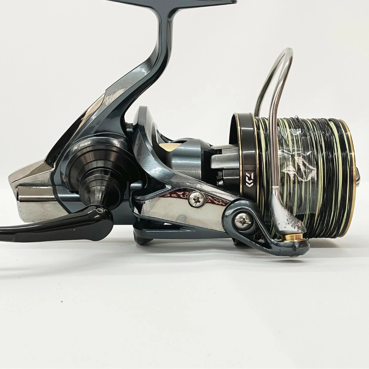 Daiwa Surf Basia 21 Spinning Reel 45mm 15PE Used C Rank with Bag & Box