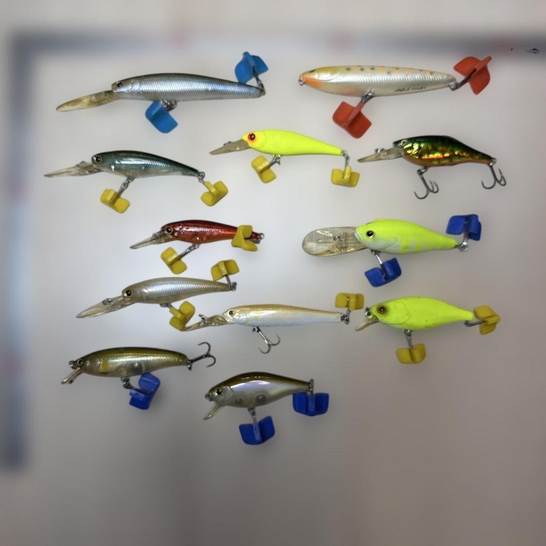 Bass Fishing Lure Set of 12 Minnow Plug Various Colors Tackle Equipment Japan