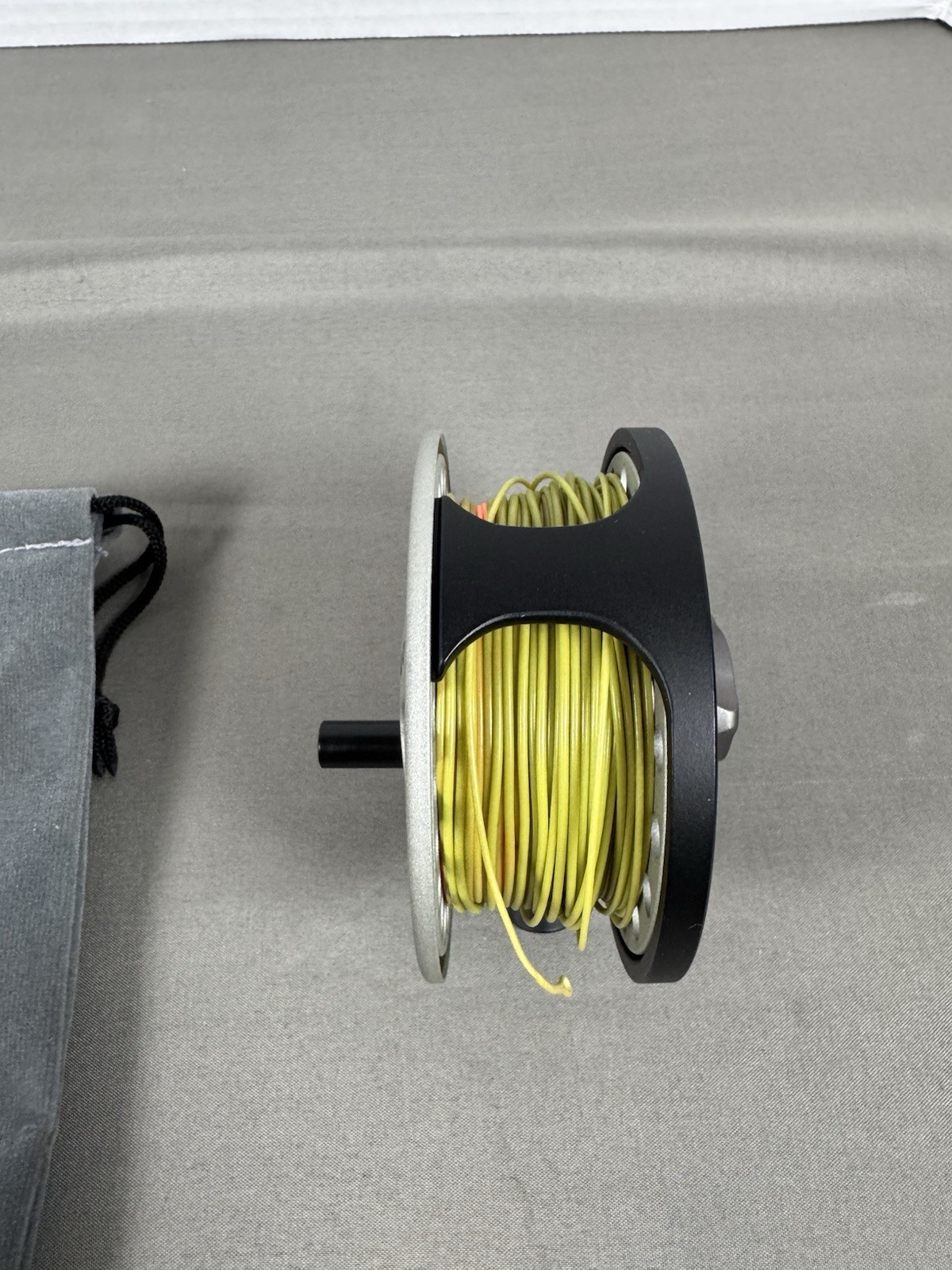 LAMSON KONIC 2.0 Fly Fishing Gray Reel With Line Good Used Condition