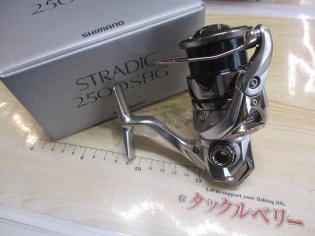 Shimano 23 Stradic 2500 SHG Spinning Reel Used