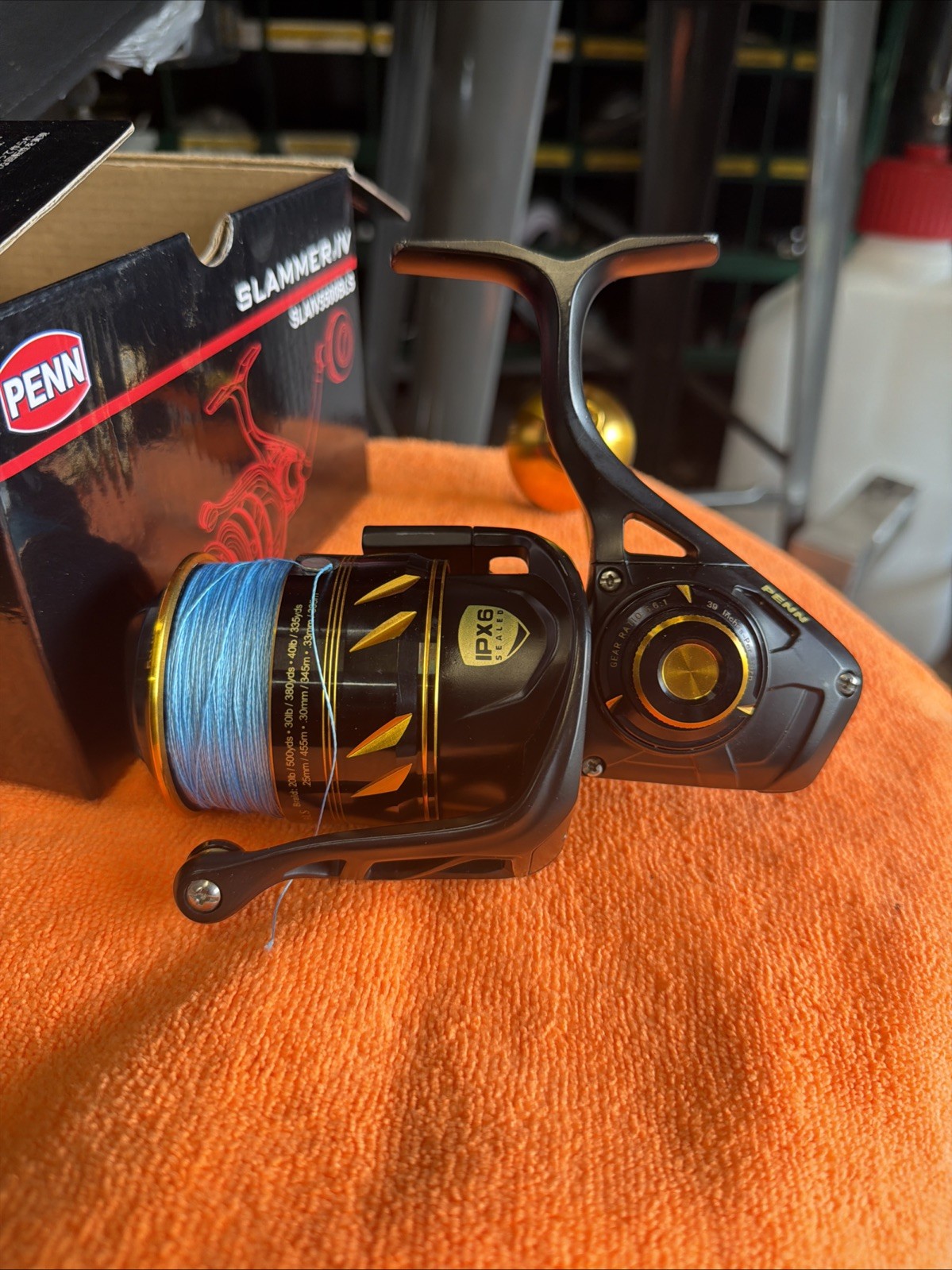 Penn Slammer IV 5500BLS Spinning Reel 8+1BB 5.6:1 Front Drag Black/Gold. Bailess