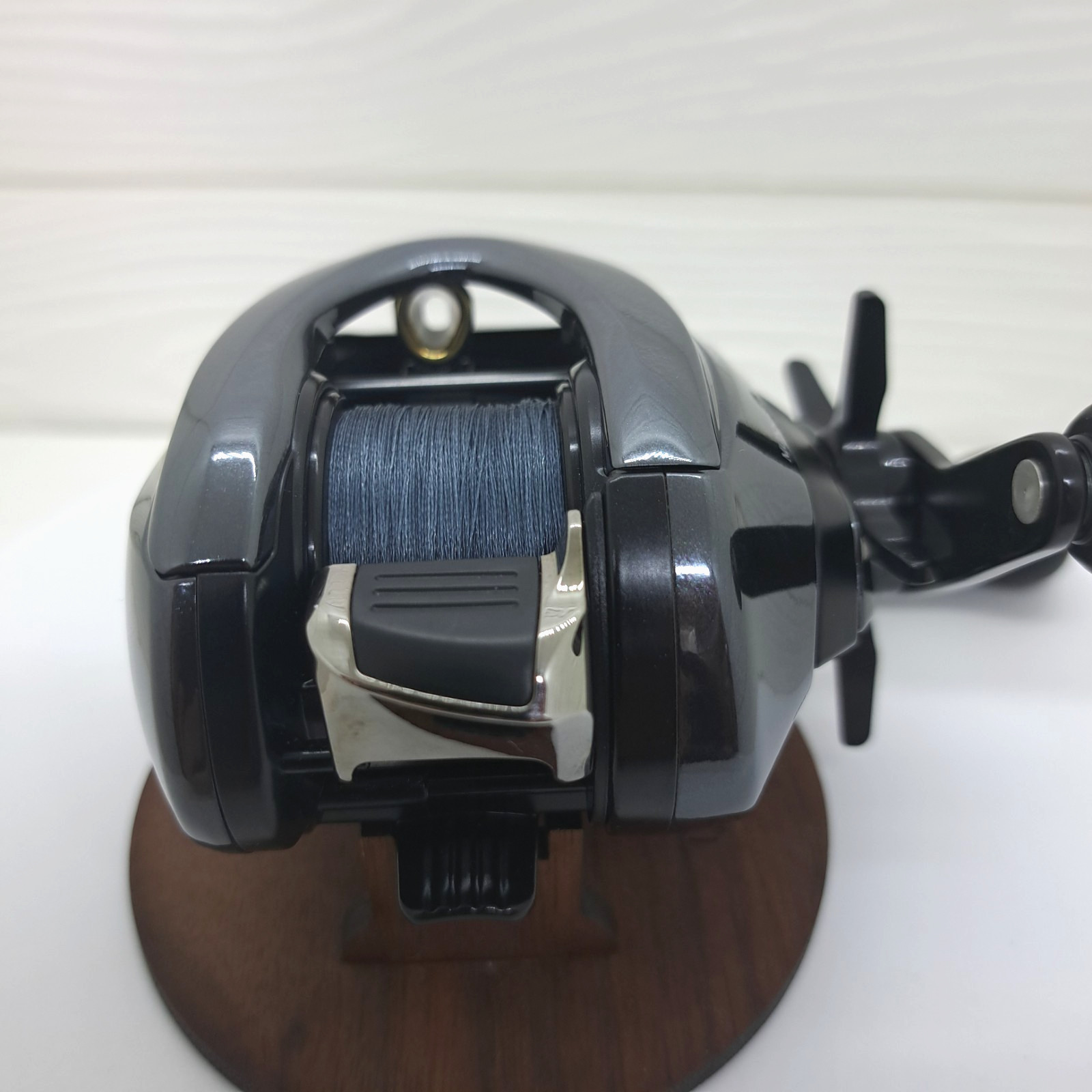 Mint Shimano 18 Antares DC MD XG Right-handle baitcasting reel from Japan