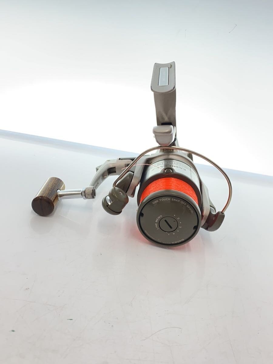 Daiwa 2500LB Reel Fishing Gear, 9in x 4in x 10in, Used Condition