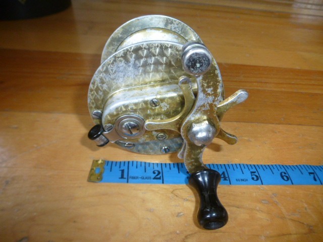 Vintage fishing reel Featherwate, San Francisco, New York, wood knob, good fish