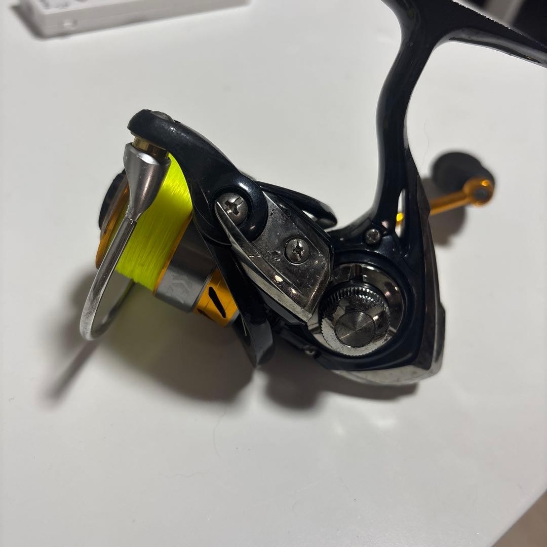 Daiwa Revros 2000 Spinning Reel AIR ROTOR Black Gold Used