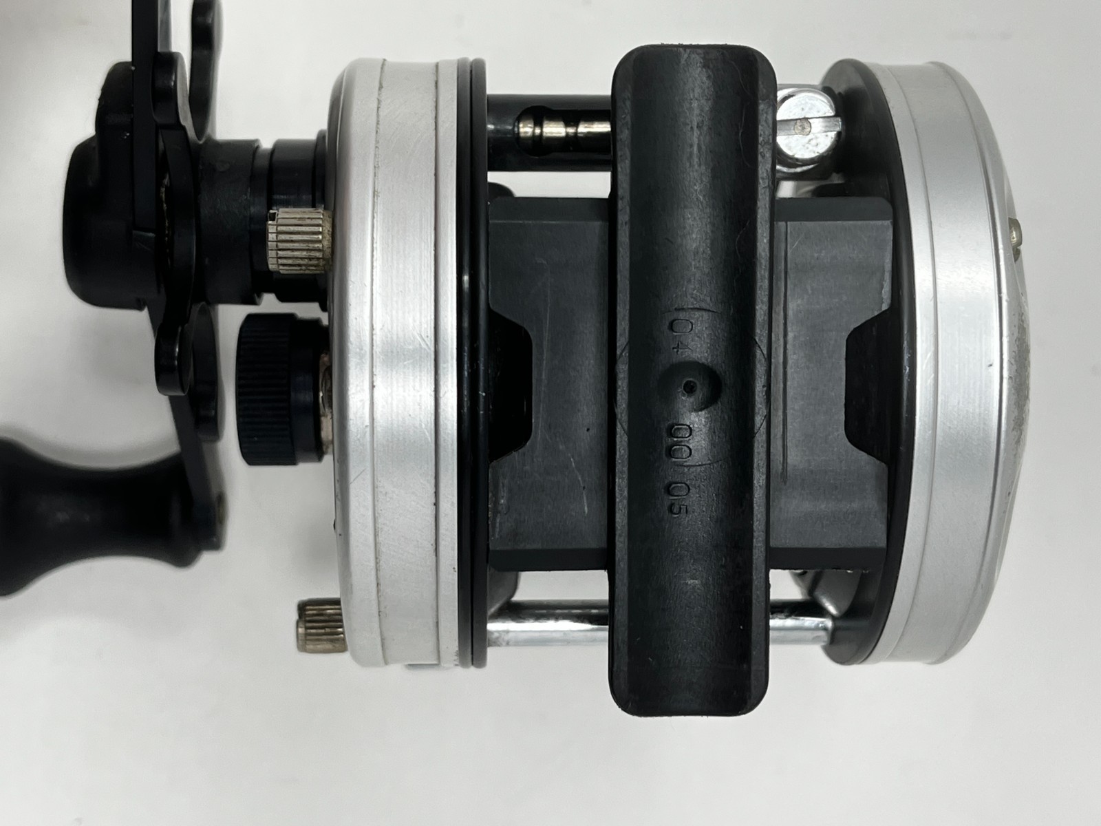 Abu Garcia Ambassadeur AXXAR 500 RND Baitcaster Reel High Speed RH Good Action