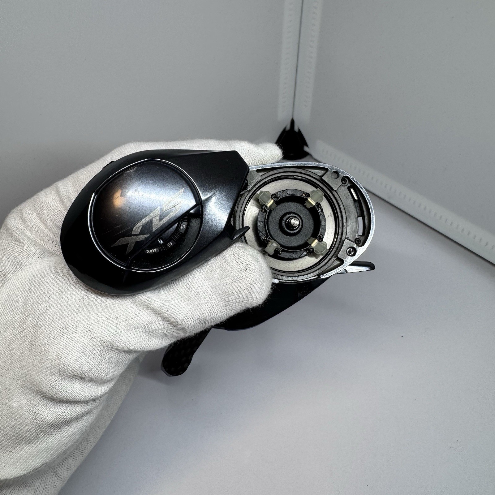 Shimano 24 SLX 70XG Right Handed Baitcasting Reel Custom Handle Good Used