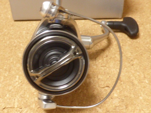 Shimano 23 STRADIC C3000XG Spinning Reel Saltwater & Freshwater New in Box
