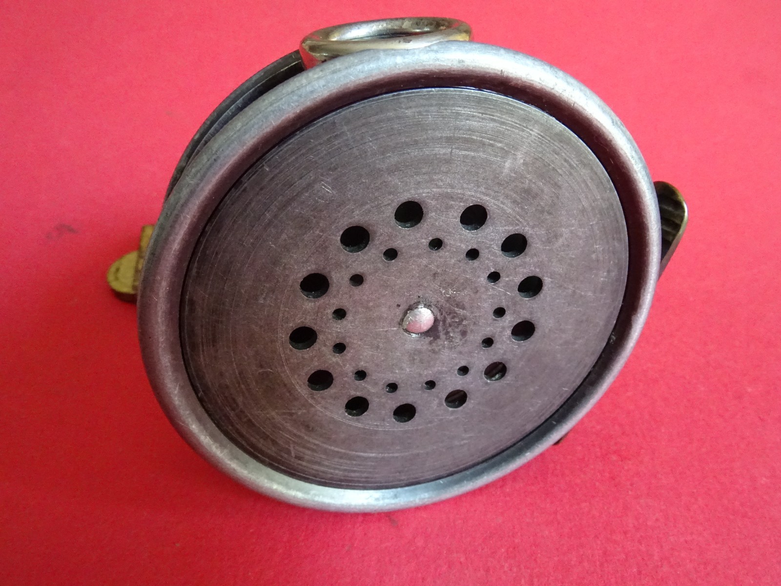 A GOOD VINTAGE HARDY PERFECT 3 3/8″ TROUT FISHING REEL RARE „LIGHTWEIGHT“ MODEL