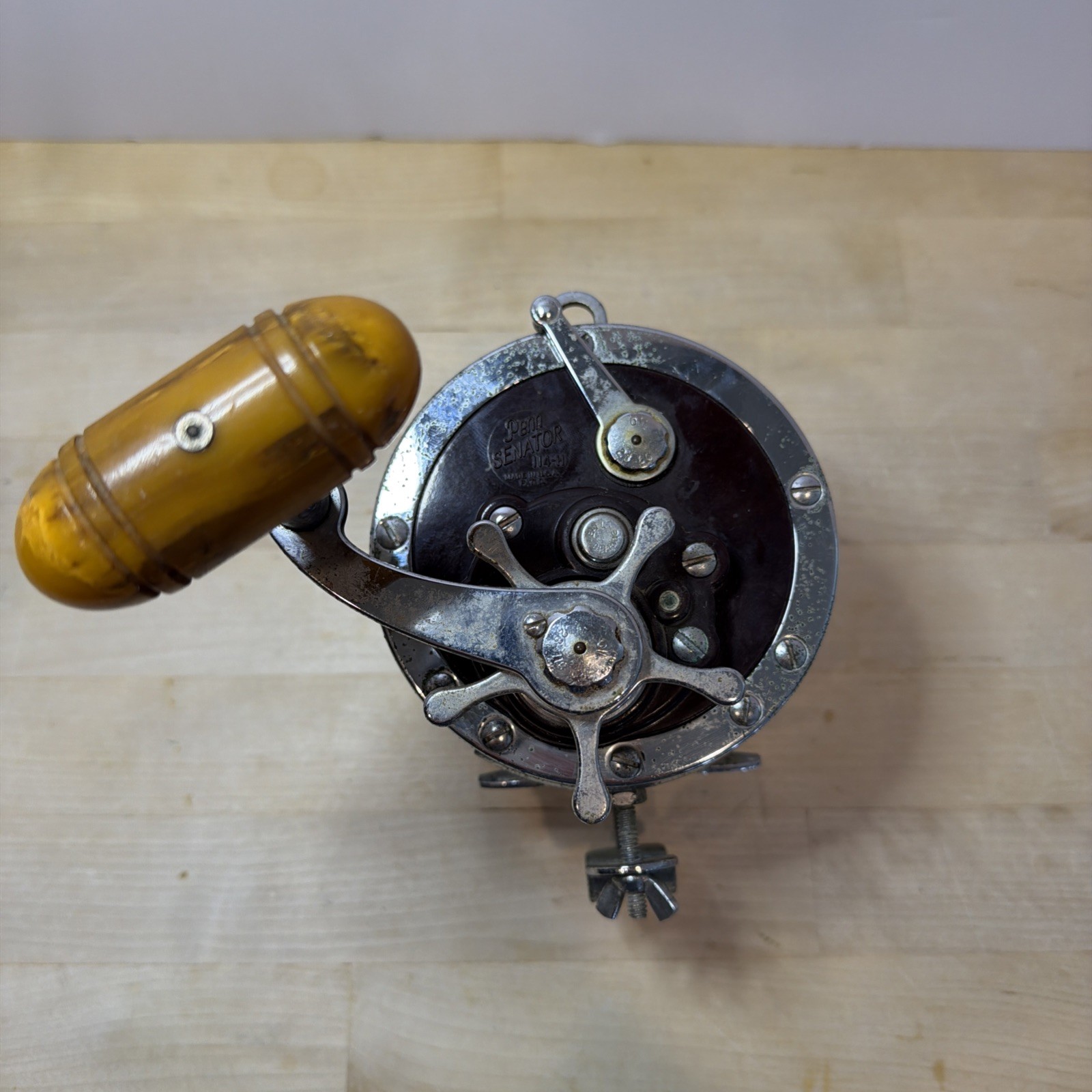 PENN Senator 114H 6/0 Made in USA With Rod Clamp Good Condition Vintage
