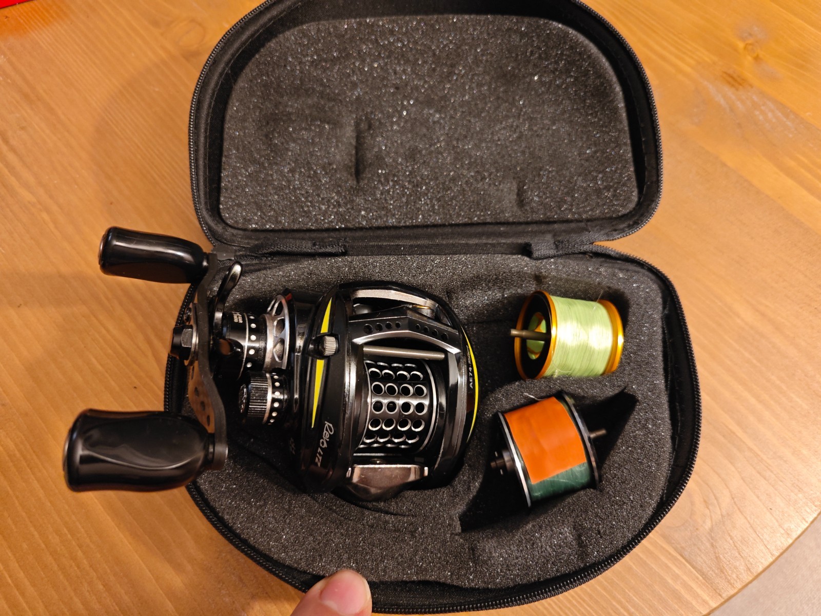 Abu Garcia Revo LTZ AE 74 Raicing