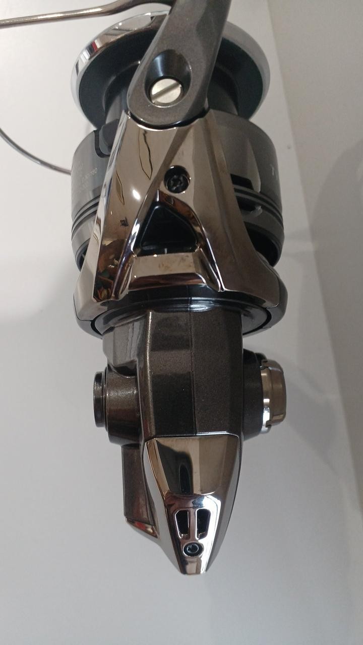 SHIMANO Twin Power 4000XG Spinning Reel 24-Speed High Performance