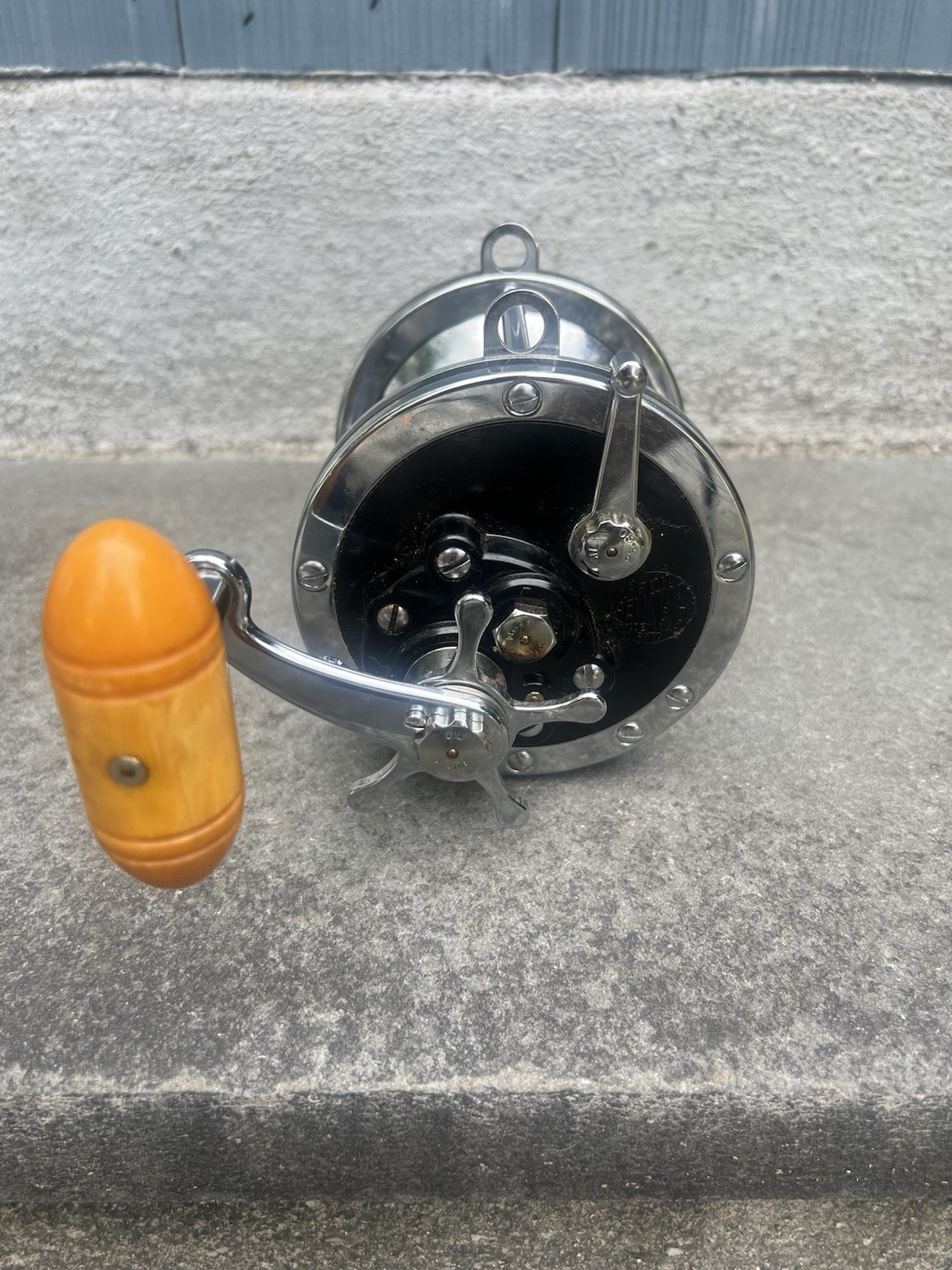 Penn Reels 114 (Not H) 6/0 Senator Big Game Reel w/ Bakelite Handle In Box