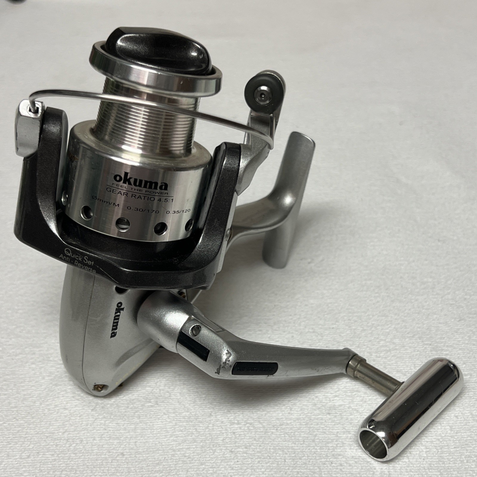 Okuma Avenger AV 40 Gear Ratio 4.5:1 Feel The Power.