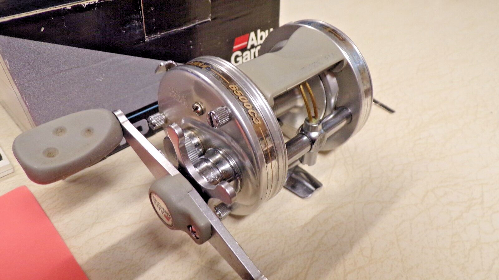 ABU GARCIA AMBASSADEUR FISHING REEL W/ BOX – 6500-C3 – REEL WORKS GREAT