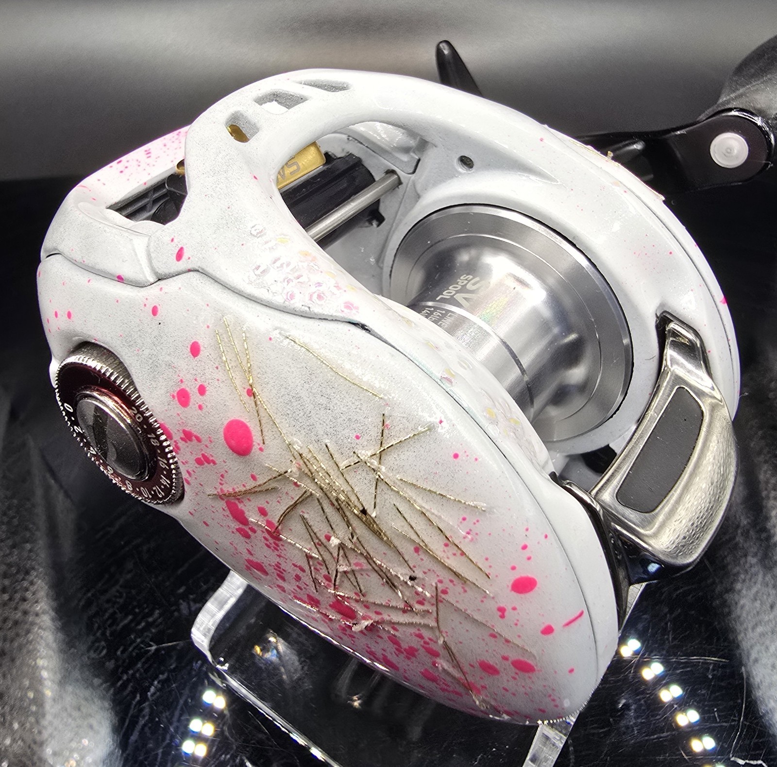 Daiwa 17 Tatula SV TW 7.3R Baitcast Reel Custom White Pink Thorn JDM SG-046