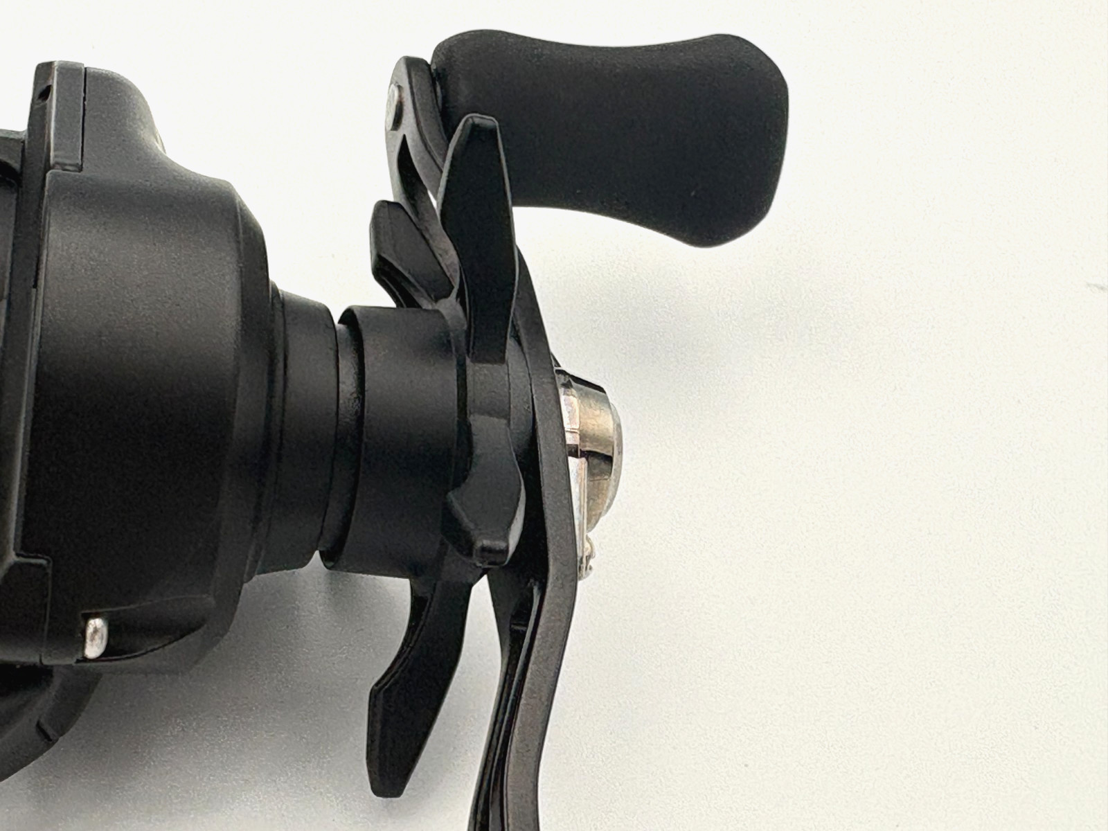 Near Mint DAIWA 24 TATULA TW 100XH Right Hand Baitcasting Reel from JAPAN