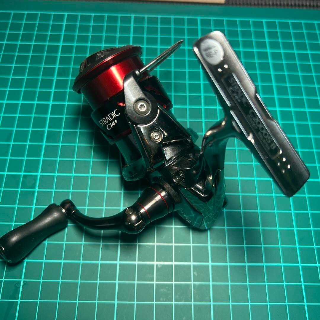 SHIMANO 16 Stradic CI4+ C2000S-B Right Handed Fishing Black Good GP