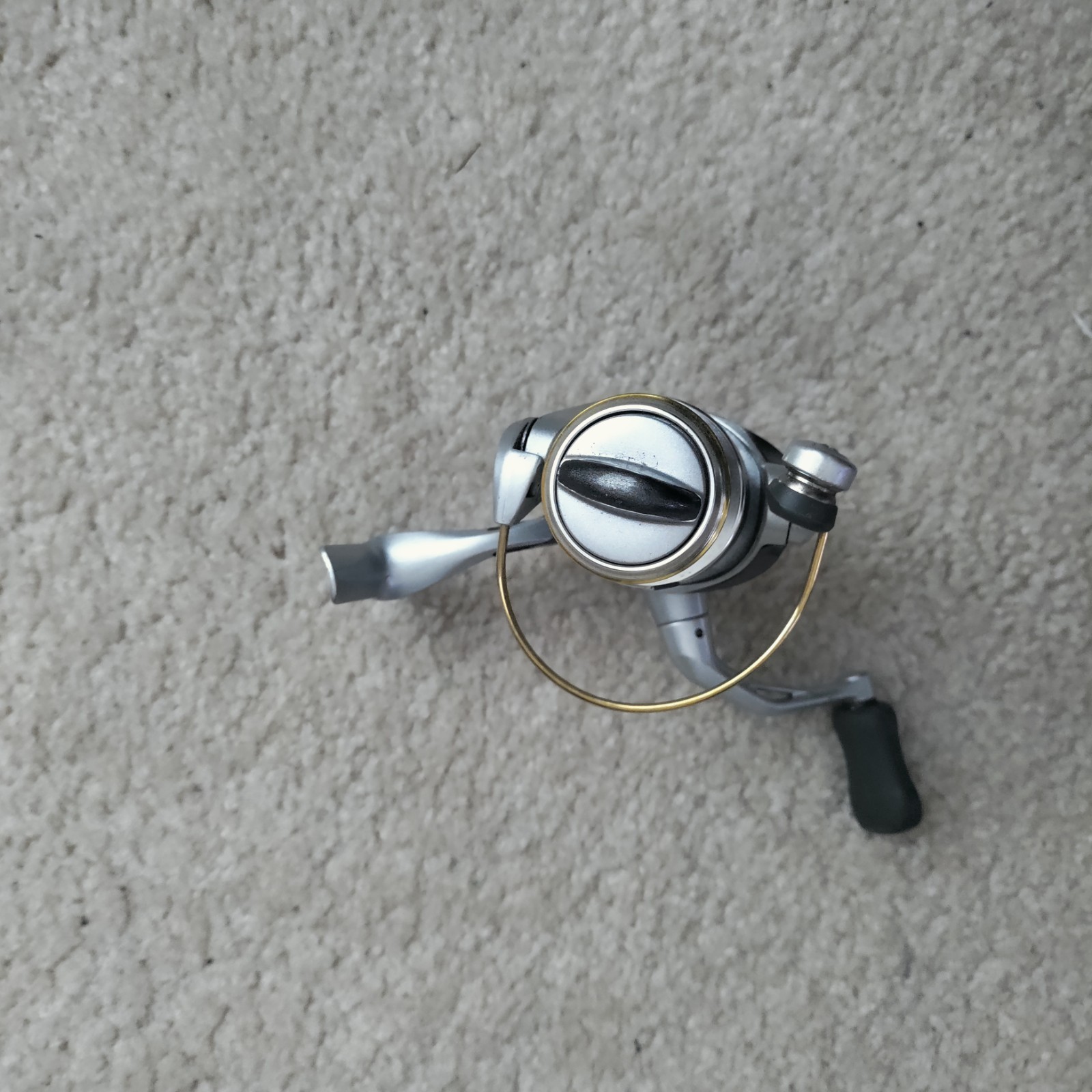 Okuma Avenger AV 20a Spinning Reel 7 Bearings RES II EUC Spins Great