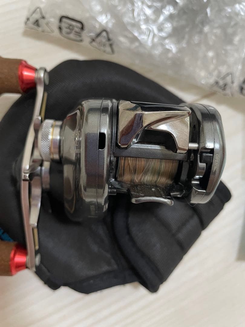 Shimano Aldebaran BFS XG Left Handle Baitcasting Reel With Box Manual Oil