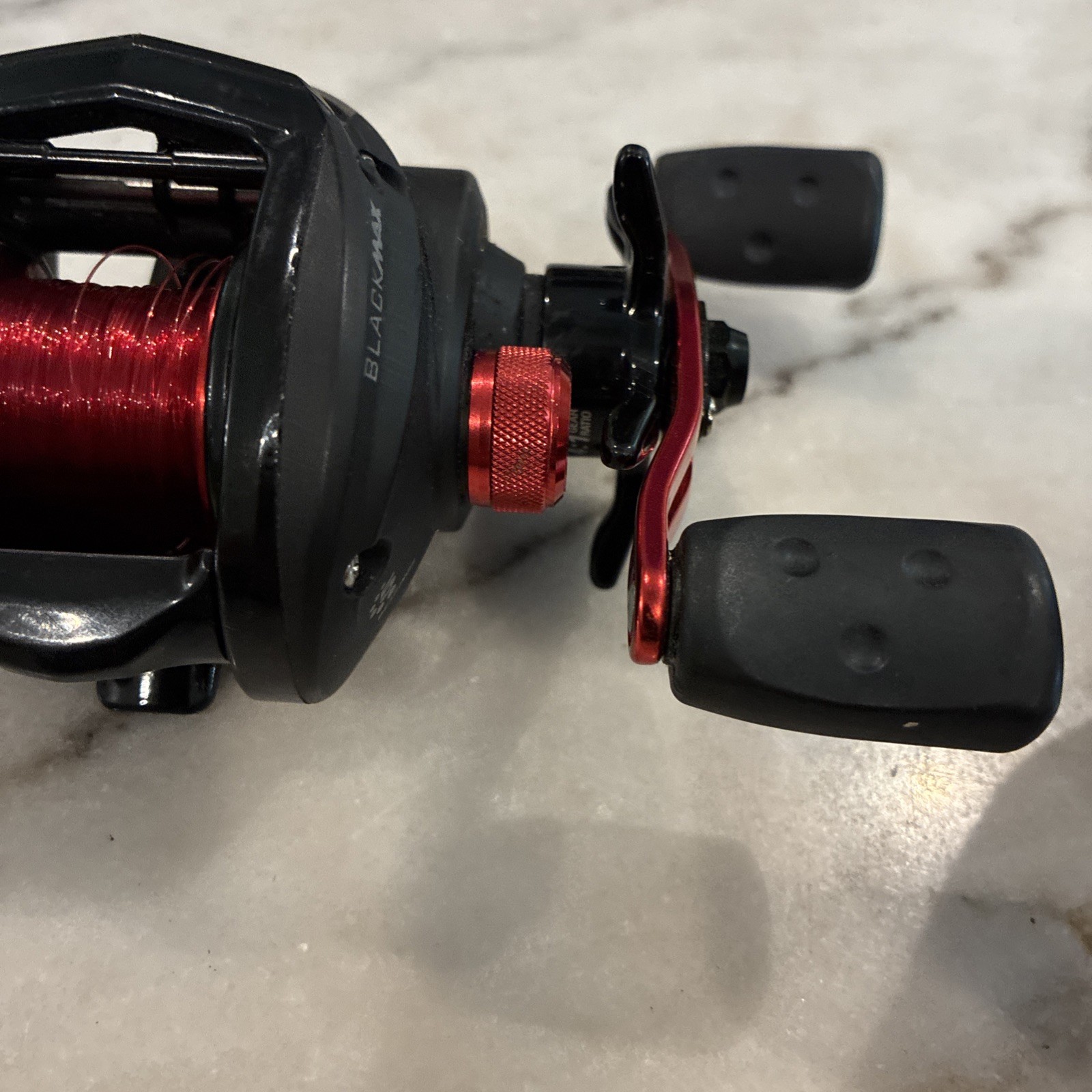Preowned Abu Garcia Black Max 3 Right Hand Baitcast Fishing Reel BMAX3 Works!!
