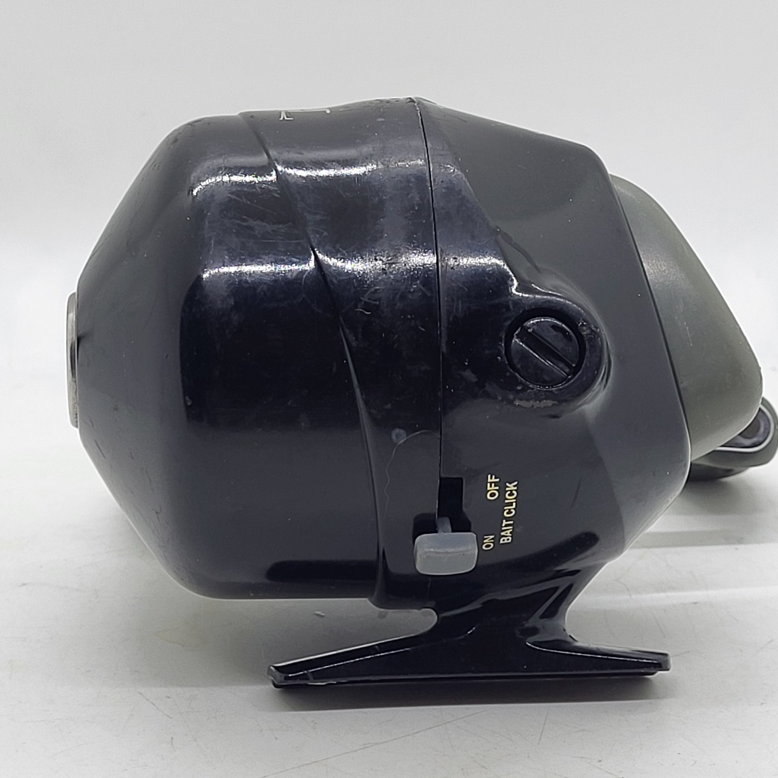 Shakespeare Tiger20 Closed Face Spin Fishing Reel 115 Yds/20 Lb Gear 3.2:1, Ex