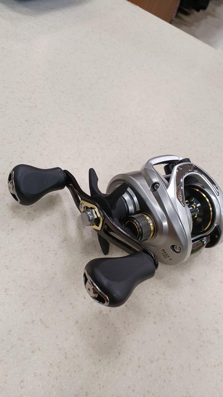 Daiwa 24BASS X100HL Bait Reel 19.5g 7.5:1 Gear Max Drag 5kg For 14Y+ Japan