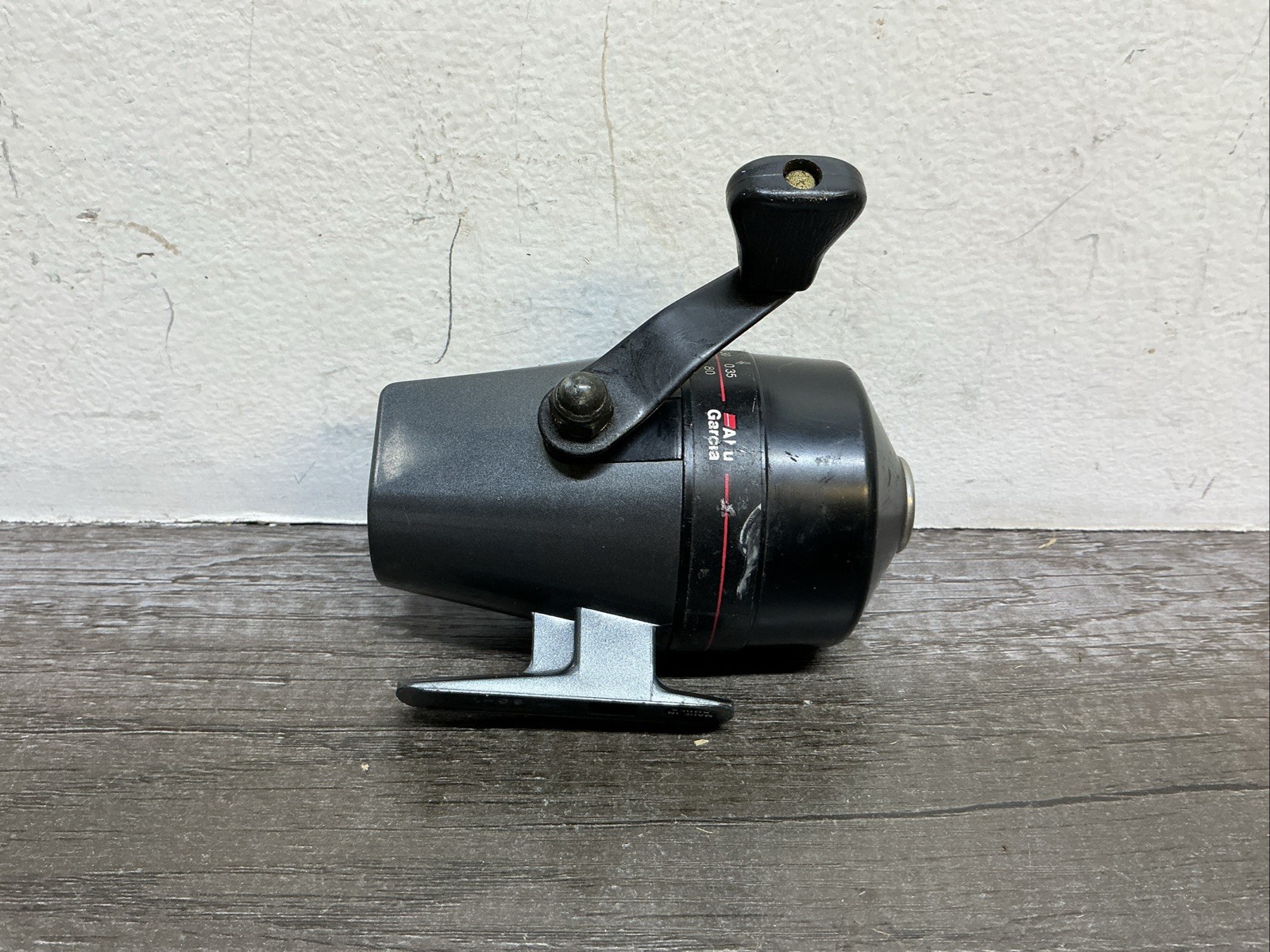 Vintage Abu Garcia Abumatic 374 Spin Cast Fishing Reel