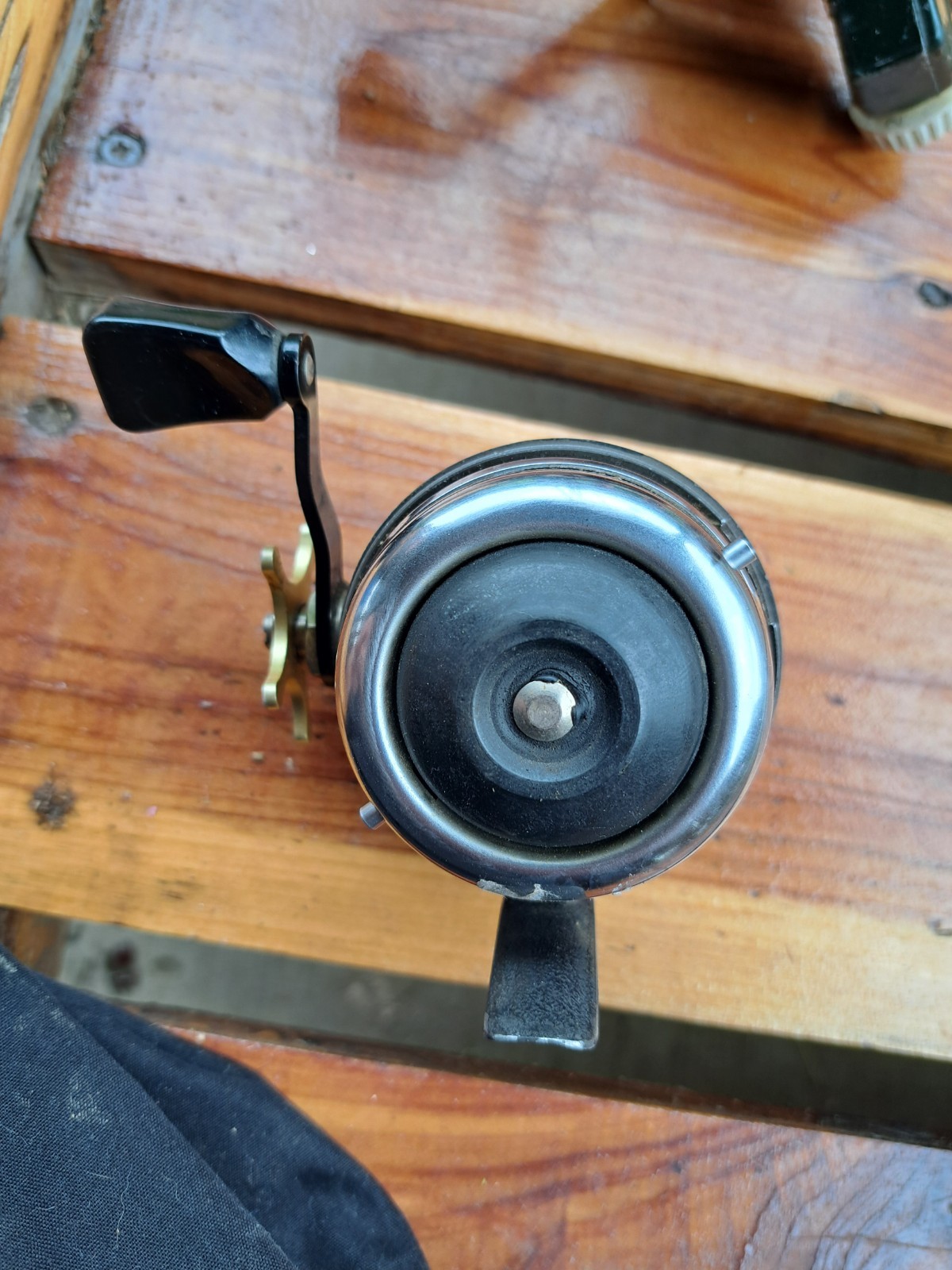 Garcia ABU-MATIC 140 Spincast Reel Right-Hand Retrieve Black/Silver